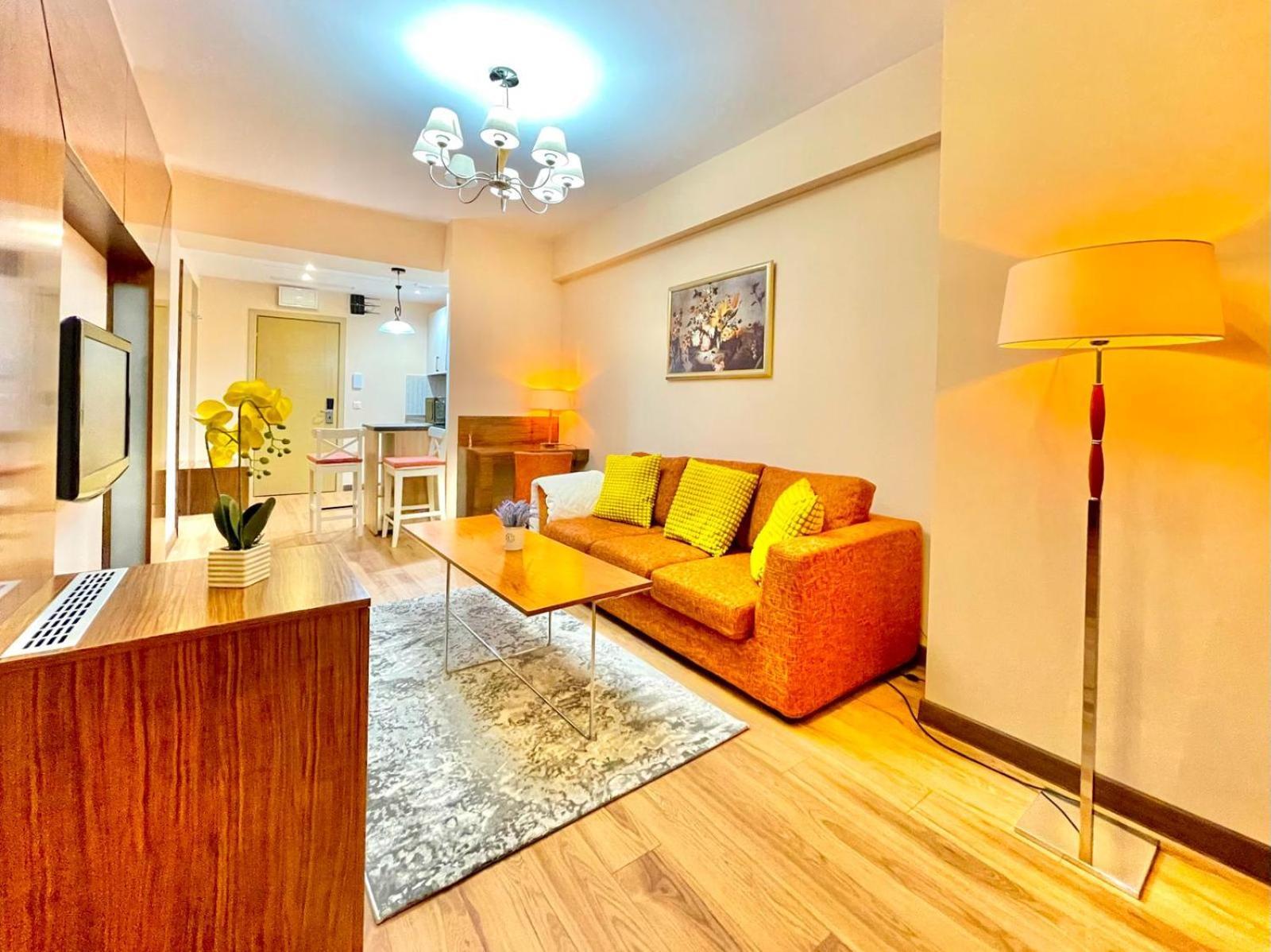 Royal Studio Apartment With A Perfect View - Yamaluxe 부쿠레슈티 외부 사진