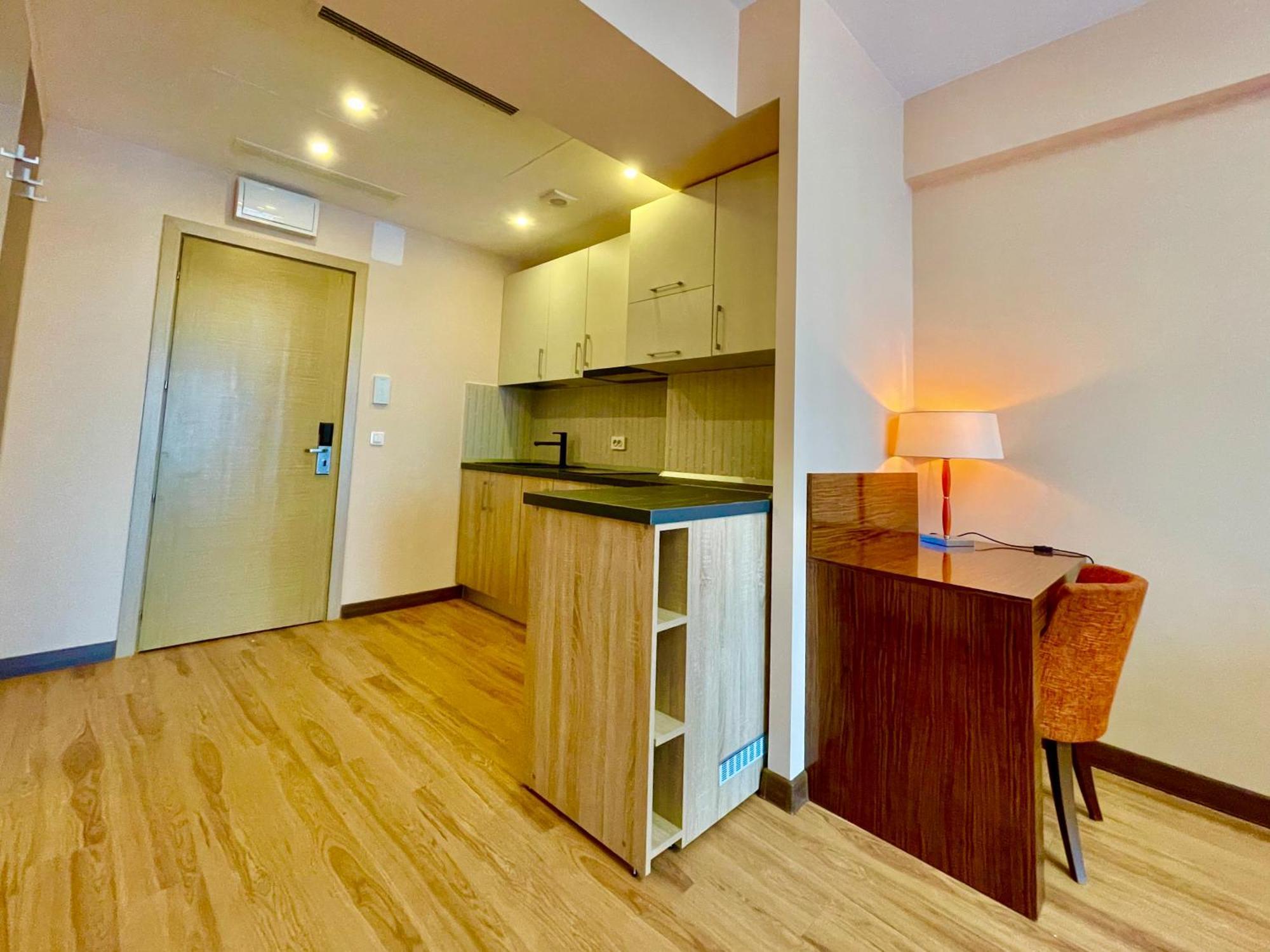 Royal Studio Apartment With A Perfect View - Yamaluxe 부쿠레슈티 외부 사진